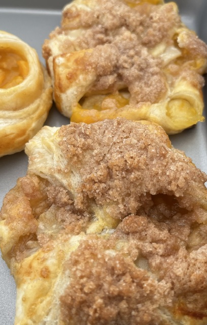 Apple crumb pastry
